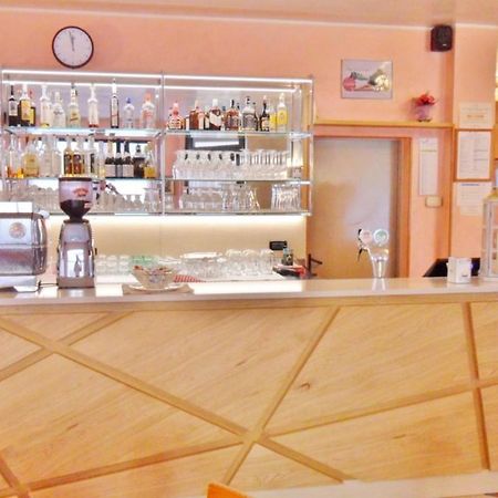 Hotel Ristorante Al Bassanello バッサーノ・デル・グラッパ エクステリア 写真
