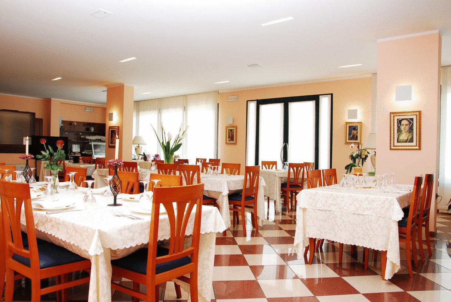 Hotel Ristorante Al Bassanello バッサーノ・デル・グラッパ エクステリア 写真