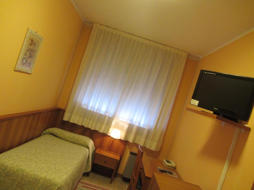 Hotel Ristorante Al Bassanello バッサーノ・デル・グラッパ エクステリア 写真